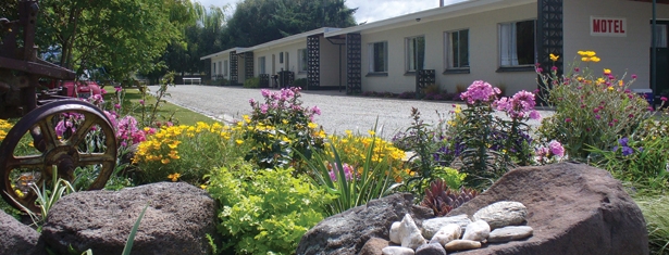Ranfurly Motels Garden