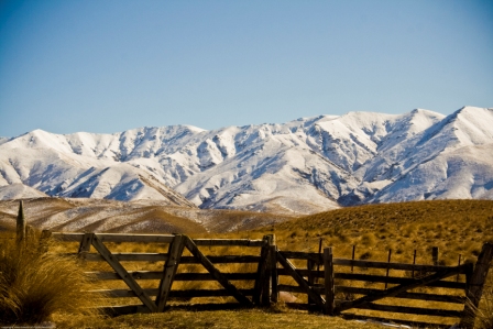 fencemountainspic