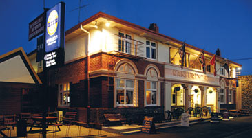 ranfurly_hotel night